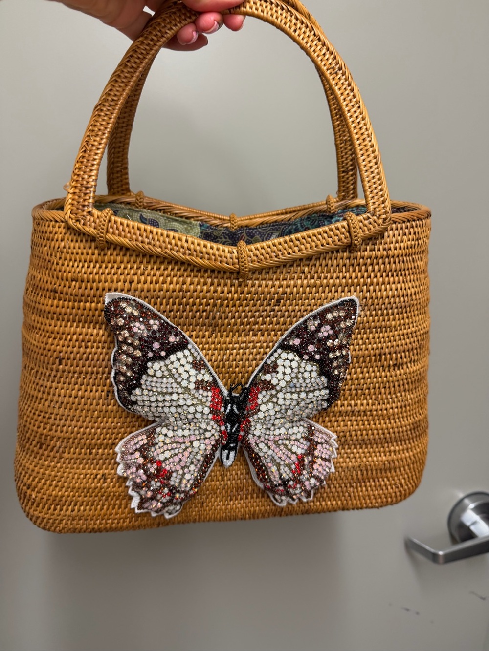 Badgley Mischa Woven Rattan Handbag with Embellished Butterfly – Tan